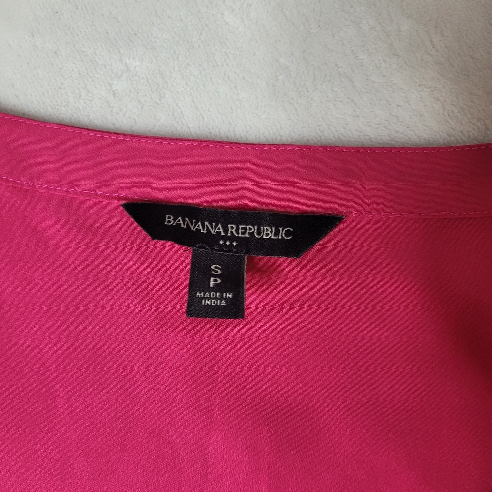Pink banana republic blouse - Picture 4 of 4